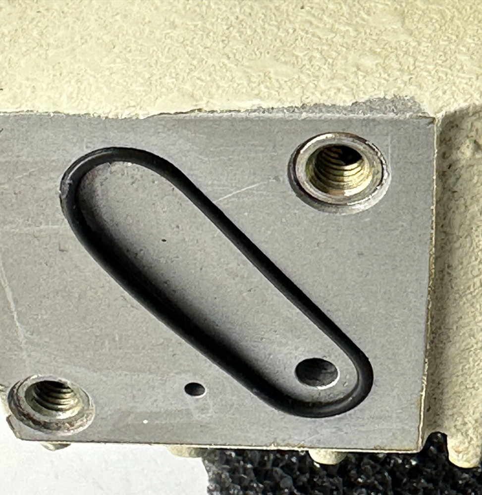 LEYBOLD CFS40/65 VACUUM PUMP FILTER ASSY