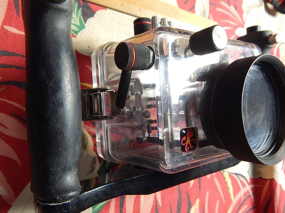 IKELITE Digital Underwater Camera Housing