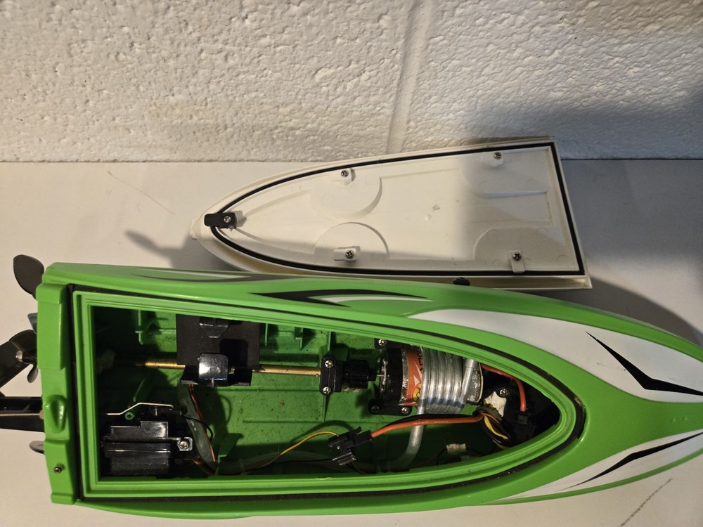 R/c Speedboat Green White 15" Untested Fair Condition