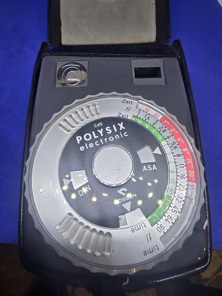 Gossen Polysix Electronic with original black leather case