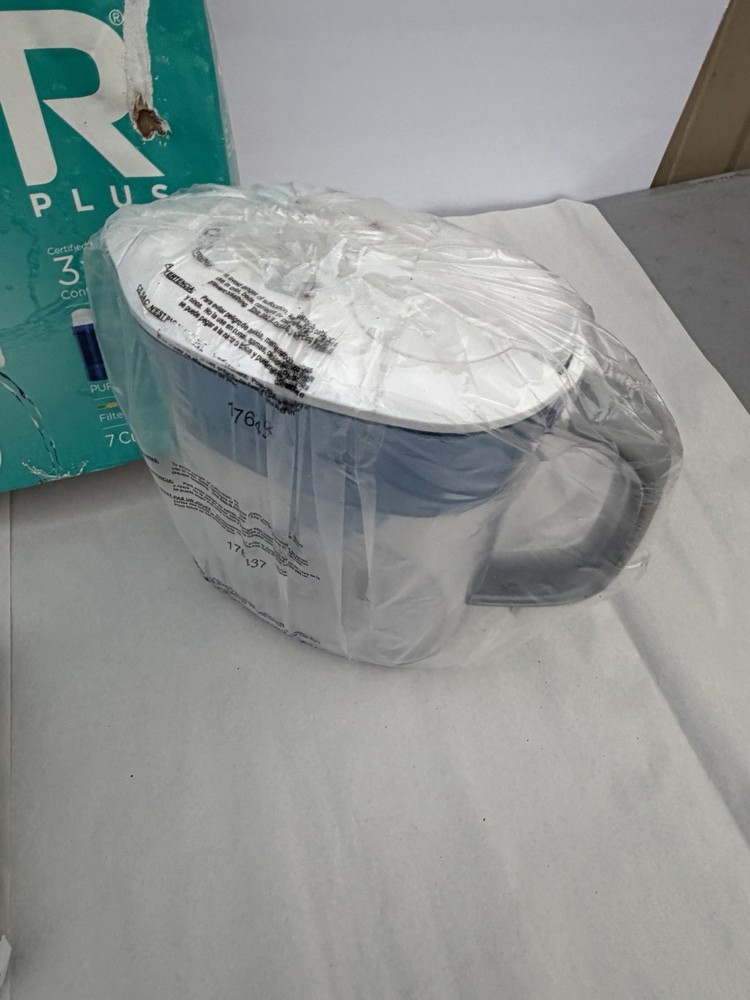 PUR PLUS 7 Cup Pitcher Filtration System w/Filter Change NEW