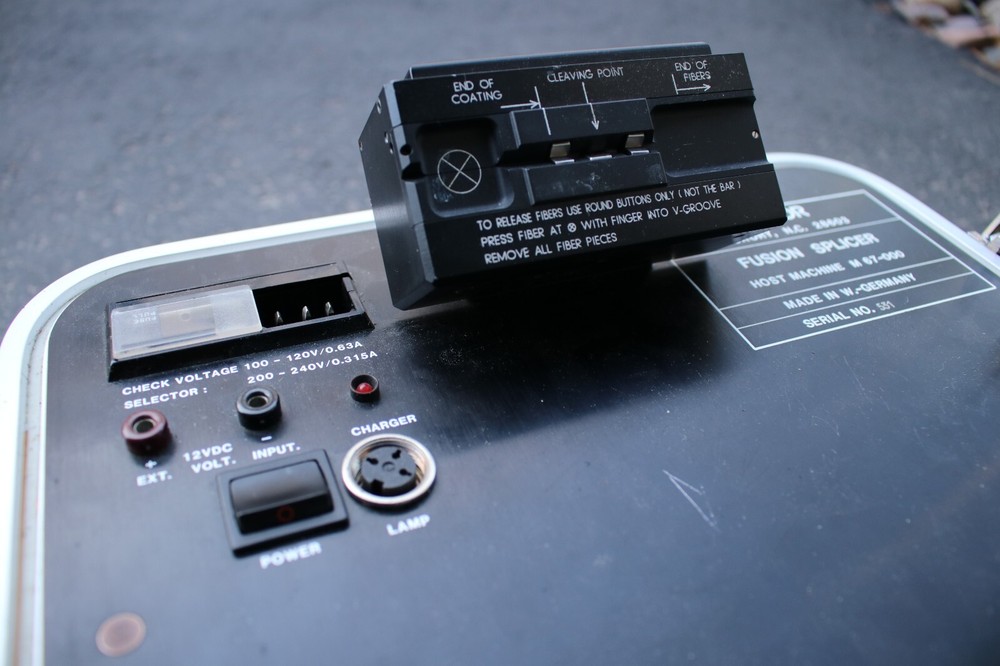 SIECOR M67-000 Fusion Splicer w/ Single-Mode Optics Module.