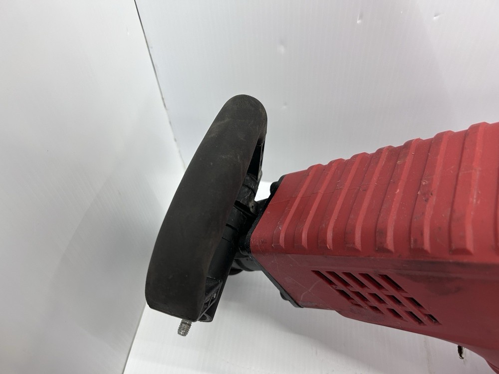 Bauer 1631E-B 12.5A SDS Max Type Pro Demolition Hammer Kit