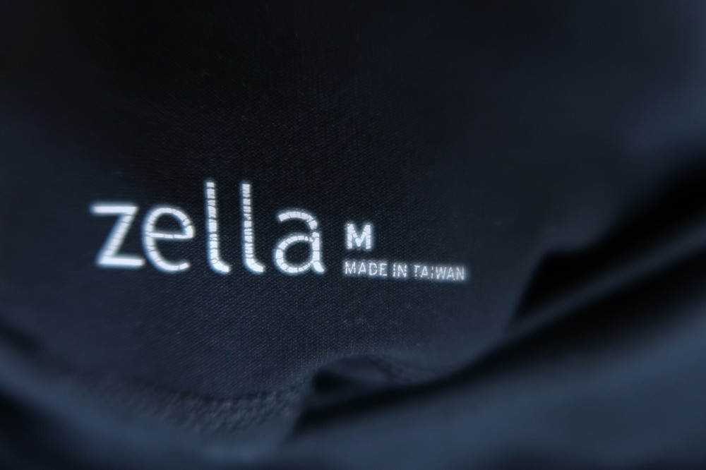 Zella Solid Black Cropped Capri Athletic Leggings Vented Side Womens Size Medium