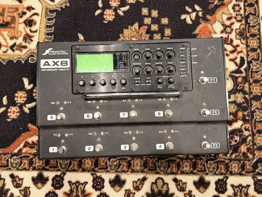 Fractal Audio Systems AX8 Digital Amp Modeler Multi FX Processor for Guitar