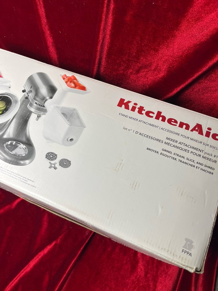 Kitchen Aid Meat Grinder and Attachments Excellent Condition Clean