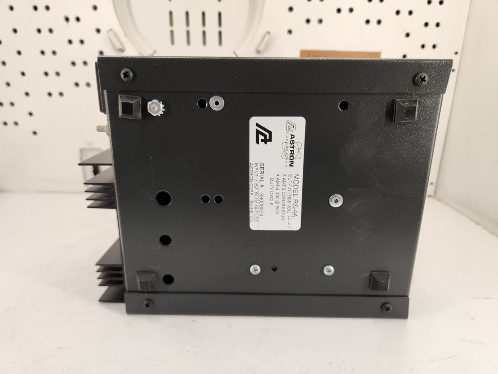 ASTRON Model RS-4A Power Supply 13.8 VDC / 4A ~ Untested