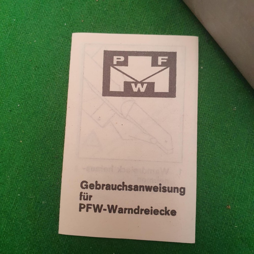 Warndreieck K13755 Warning Triangle Vintage Fully Functioning Good Condition