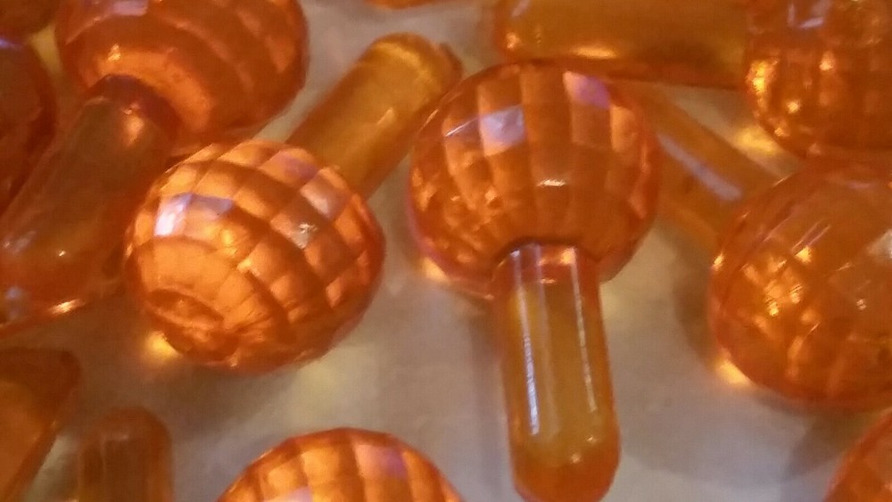 "Ceramic" Tree  Lights~Plastic~non-electric~Peg Lights(25) Large Orange Globes