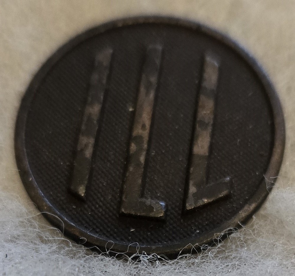 WW1 US Army ILL (curved) State Collar Disc with nut
