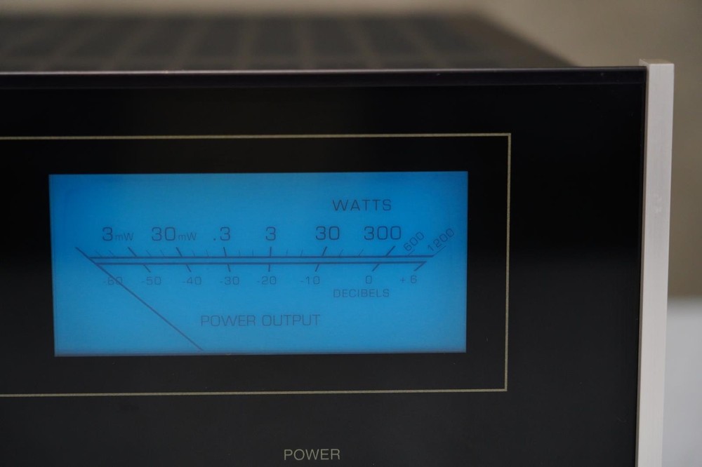 McIntosh MC300 Solid State 300W Power Amplifier Serviced #48192