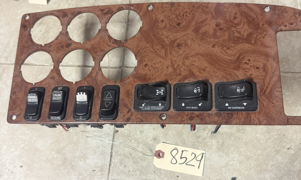 Peterbilt Dash Panel *missing part number*