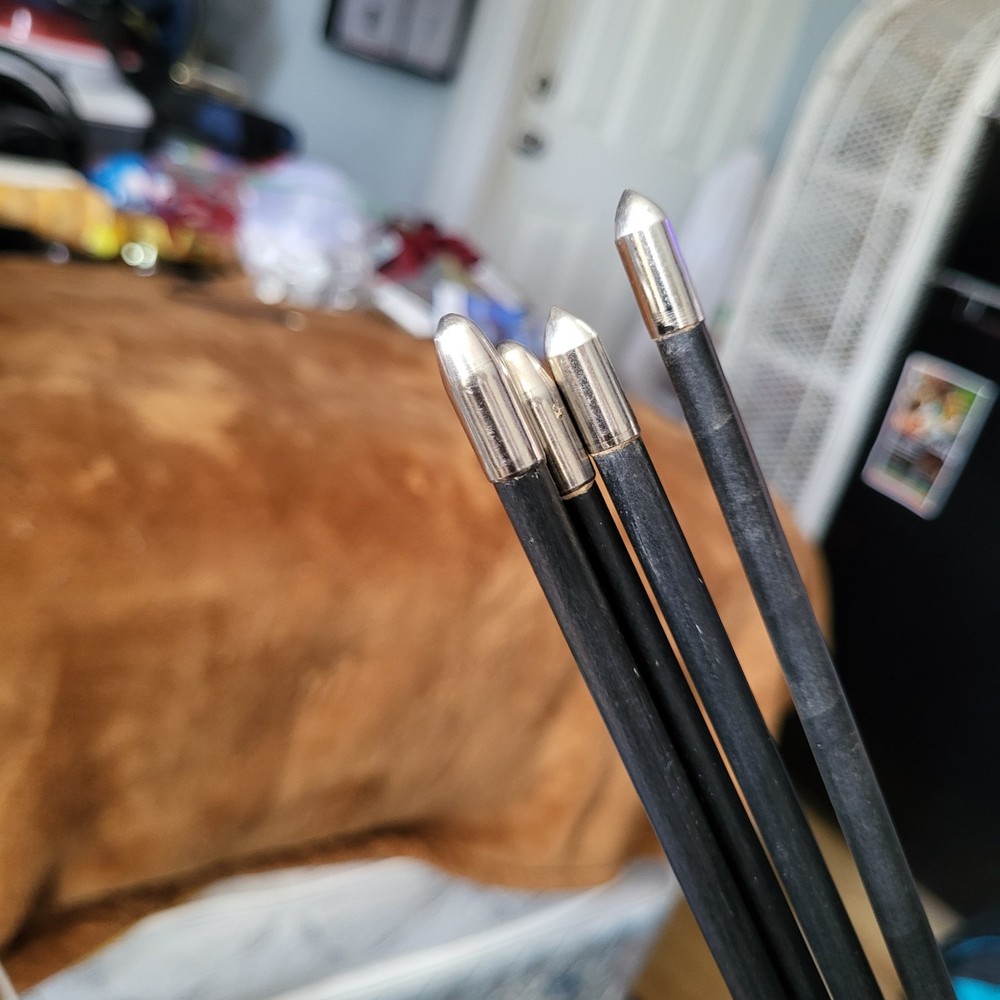 Daisy Youth Archery Compound Bow & 4 Arrows & Quiver (2 Round Tips/2 Sharp Tips)