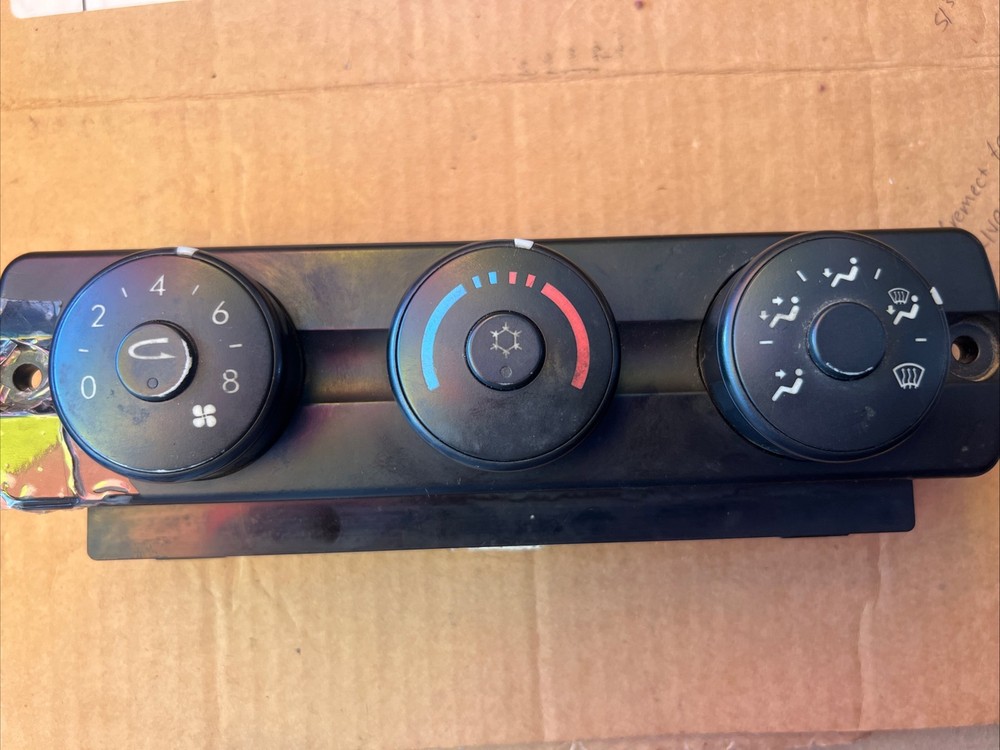 FREIGHTLINER Cascadia Temperature Control 2011.