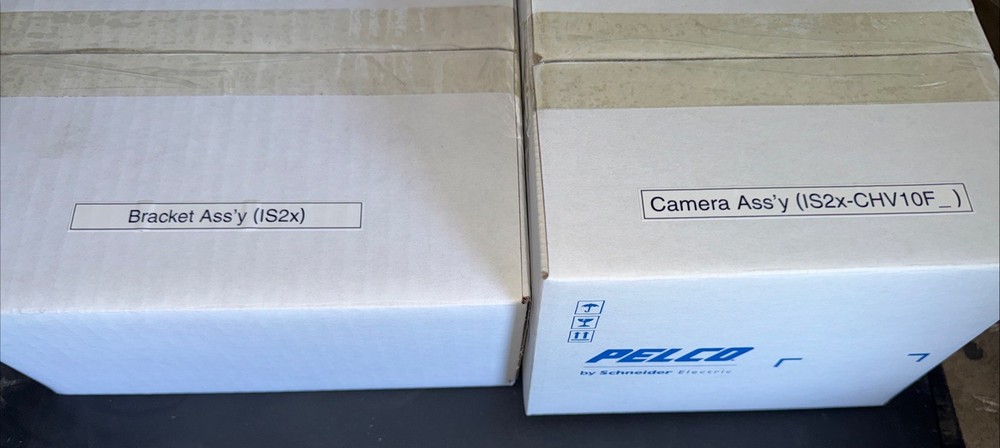 Pelco IS21-CHV10F Color CCTV Camera,2 Integrated Camera System Dome Camera