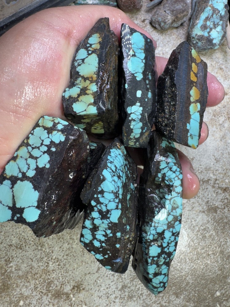 Stabilized hubei turquoise rough nice color and pattern