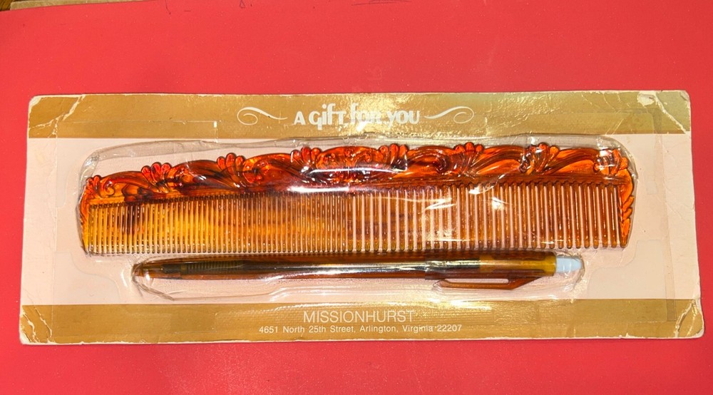 Missionhurst Comb and Pen set