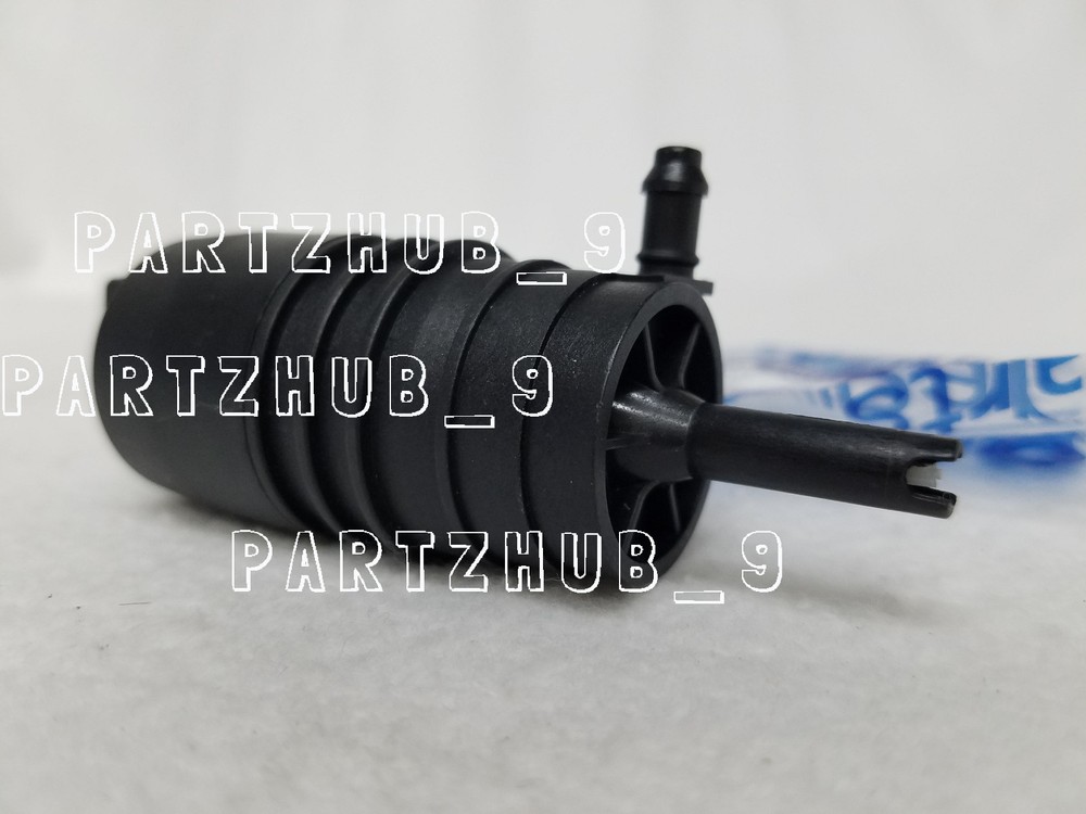 Windshield Washer Pump 67128362154 for BMW E46 E38 E39 E60 E65 X3 E53 X5 Z3 Z4
