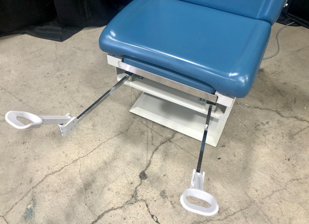 UMF 5060 Power Exam Table