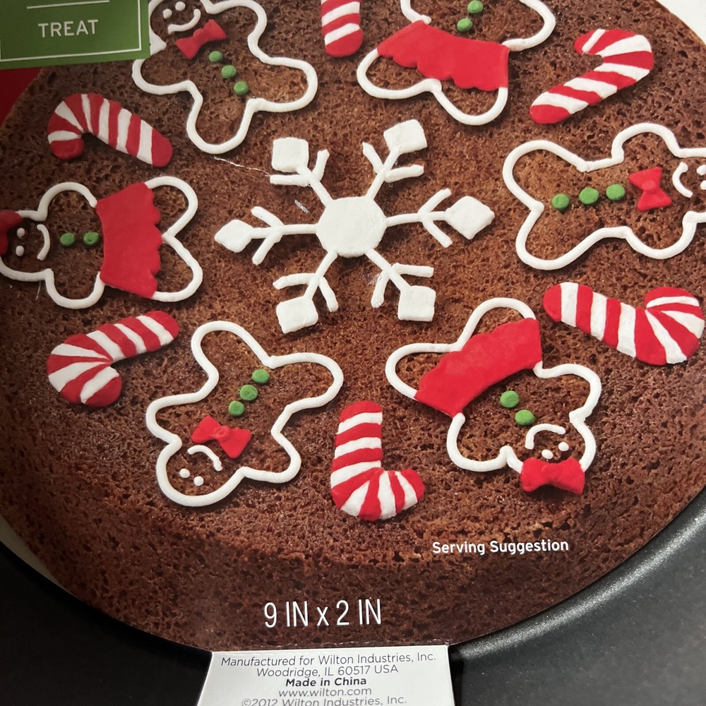 wilton Holiday Pan NWT 9” x 2”