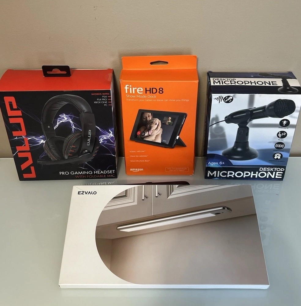 Mixed 4-item Electronics Bundle Gaming Headset Fire HD8 Dock Mic LED Brand New