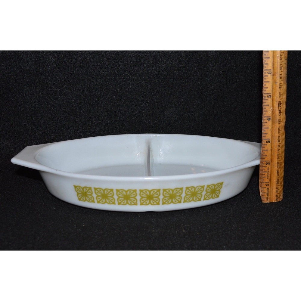 Pyrex Square Flowers, Pyrex 063 Oval Divided Casserole Dish, Pyrex Verde