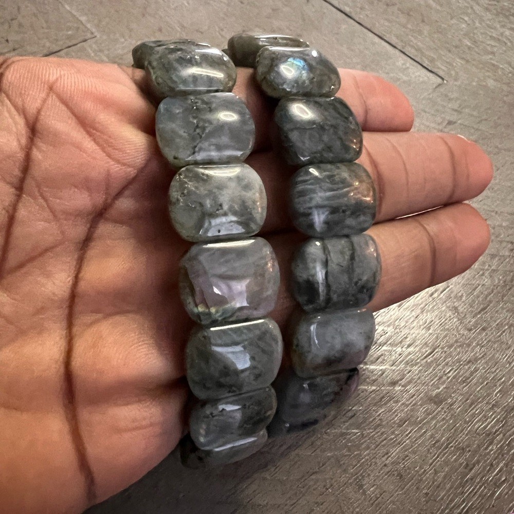 (ONE) Labradorite soft bangle SIZE 7’