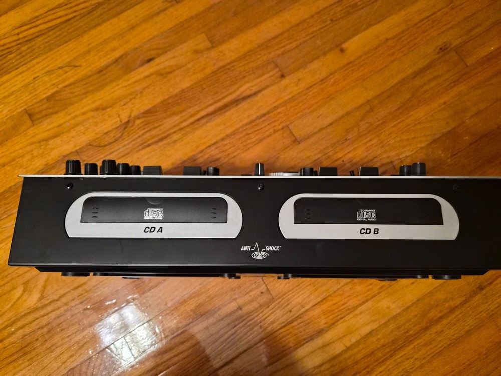 NUMARK CDMIX2 PROFESSIONAL CD MIXING CONSOLE - Untested - Read