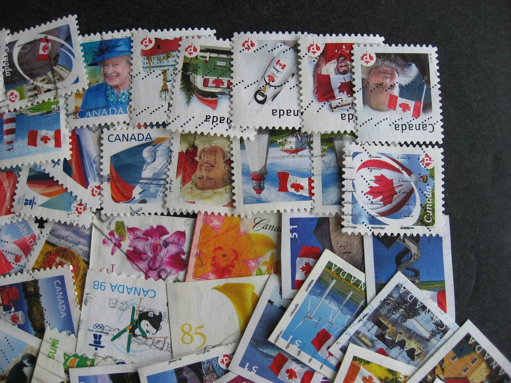 CANADA 80 different modern coils or ex-self adhesive bklt,stamps mixed condition
