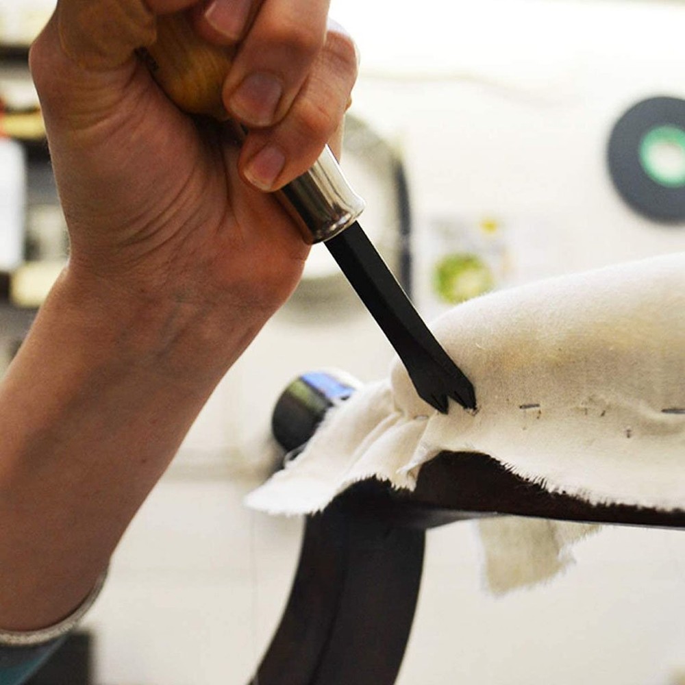 C.S. Osborne 124 Staple Remover