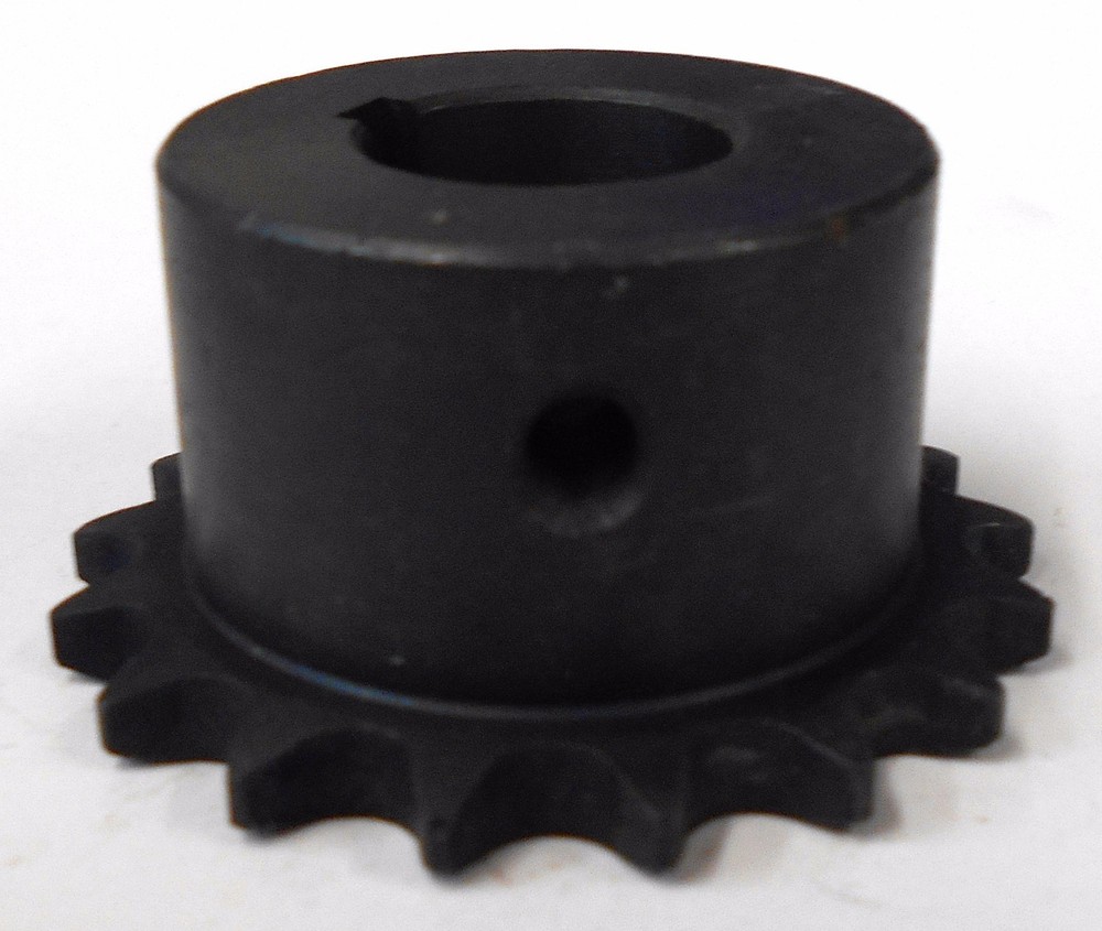 UNKNOWN BRAND SPROCKET 3/4" BORE, 17 TEETH, 2 1/4" OD