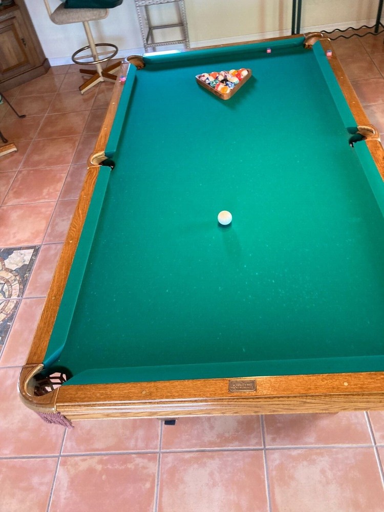 1992 8' Brunswick Oak Pool Table with 3 piece Slate