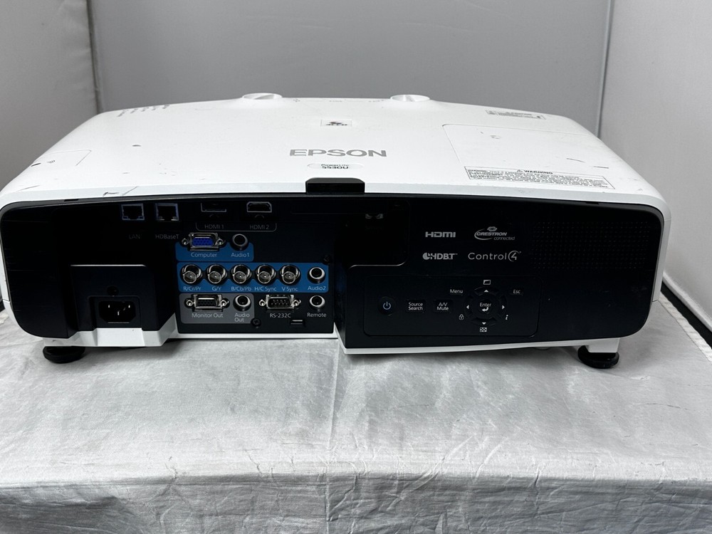 EPSON POWERLITE 5530U WUXGA 3LCD PROJECTOR