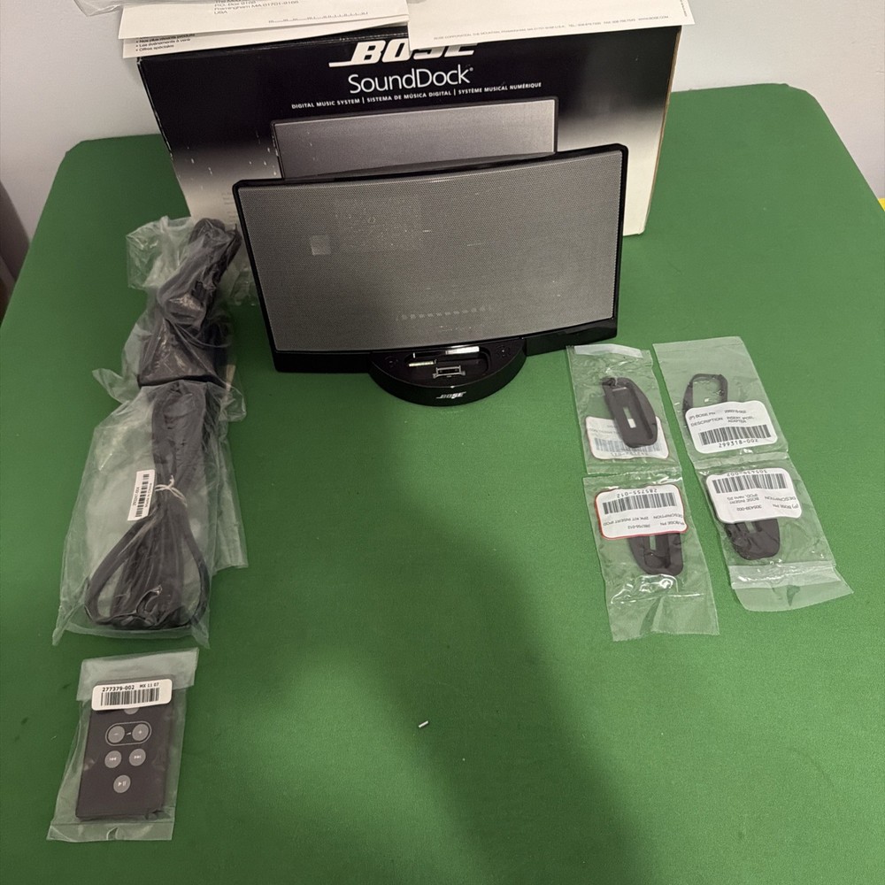 Bose SoundDock Digital Music System Black 120V | Open Box