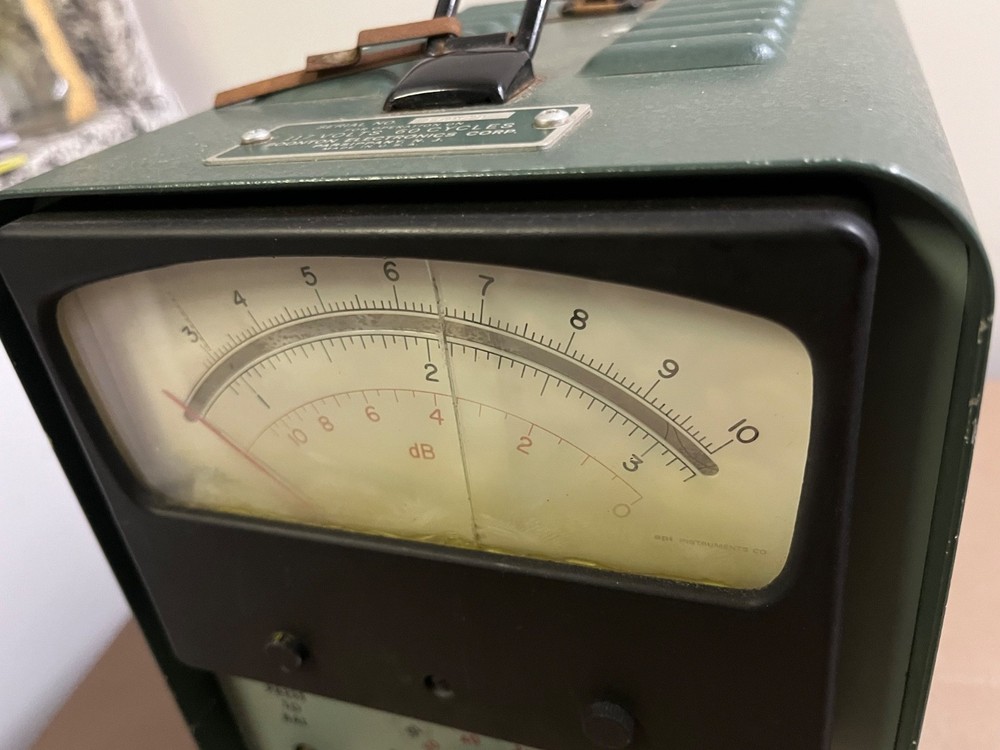 Pre Owned Boonton 91DA Voltmeter Boonton Electronics Sensitive Voltmeter