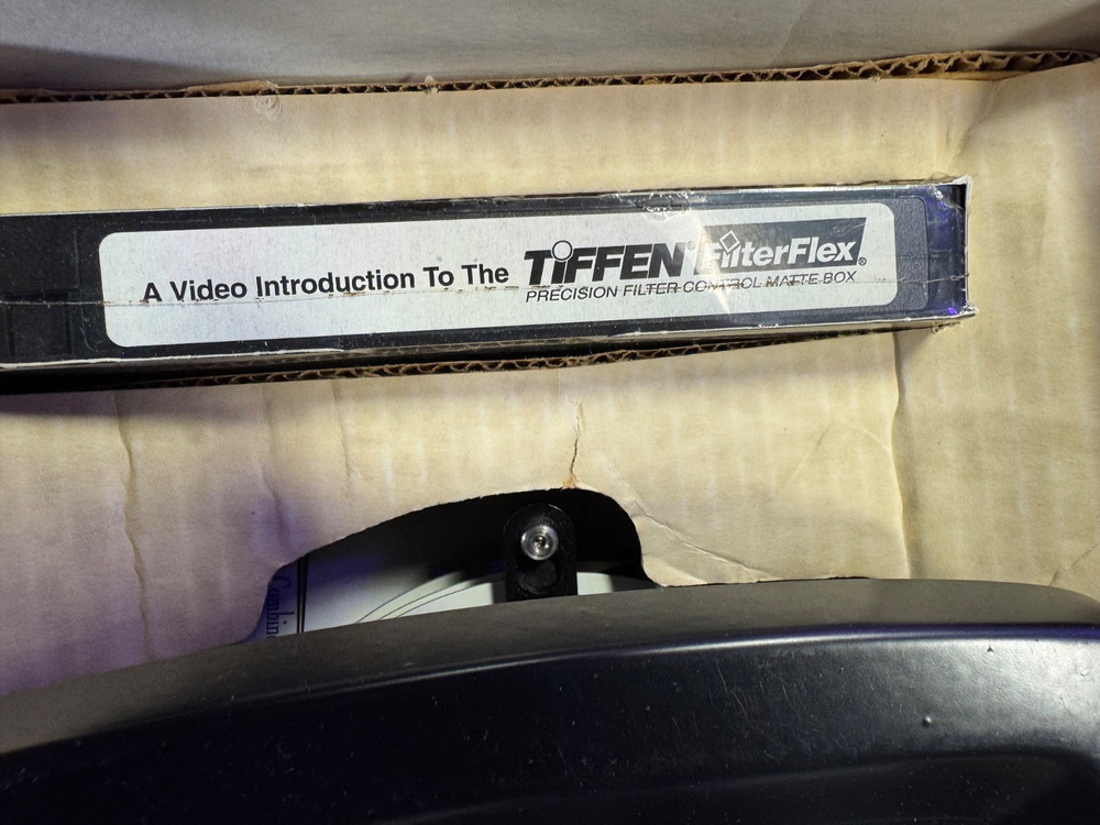 TIFFEN FILTER FLEX MATTE BOX FOR INTERNAL FOCUS LENS