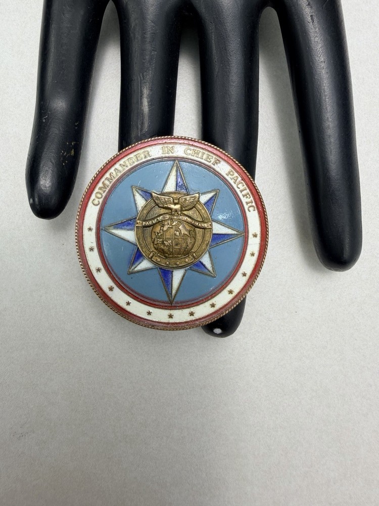 Vintage US Pacific Command PACOM Commander In Chief Enamel Badge Pin