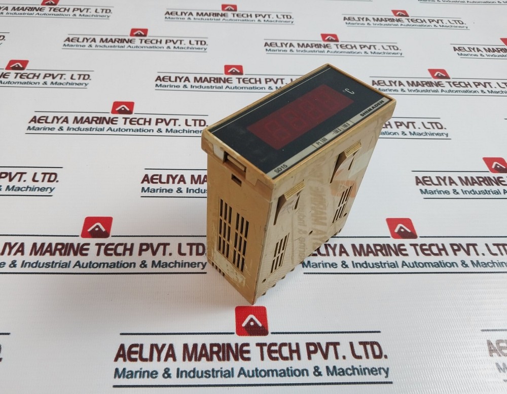 Shimaden SD15 Digital Temperature Controller 3A 50/60Hz