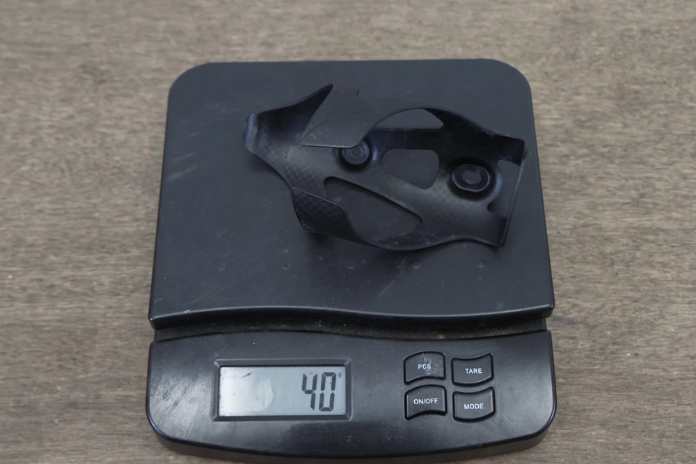 (1) Carbon Water Bottle Cage 40g