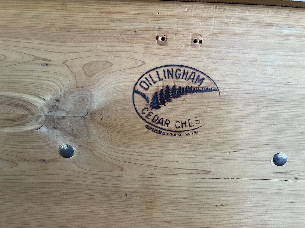 Dilllingham Cedar Chest
