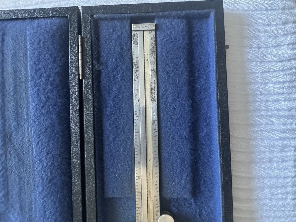 Helio Vintage Metalworking Dial Caliper – Precision Tool with Storage Case
