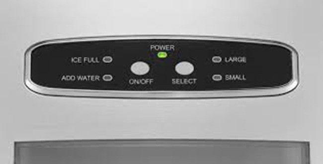 Insignia™ - Portable Ice Maker with Auto Shut-Off - Silver