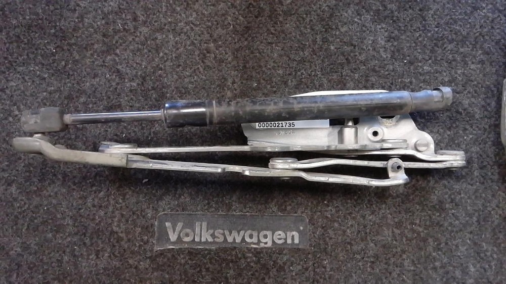 AUDI A6 LEFT REAR TRUNK HINGE 4F5827301 B1785