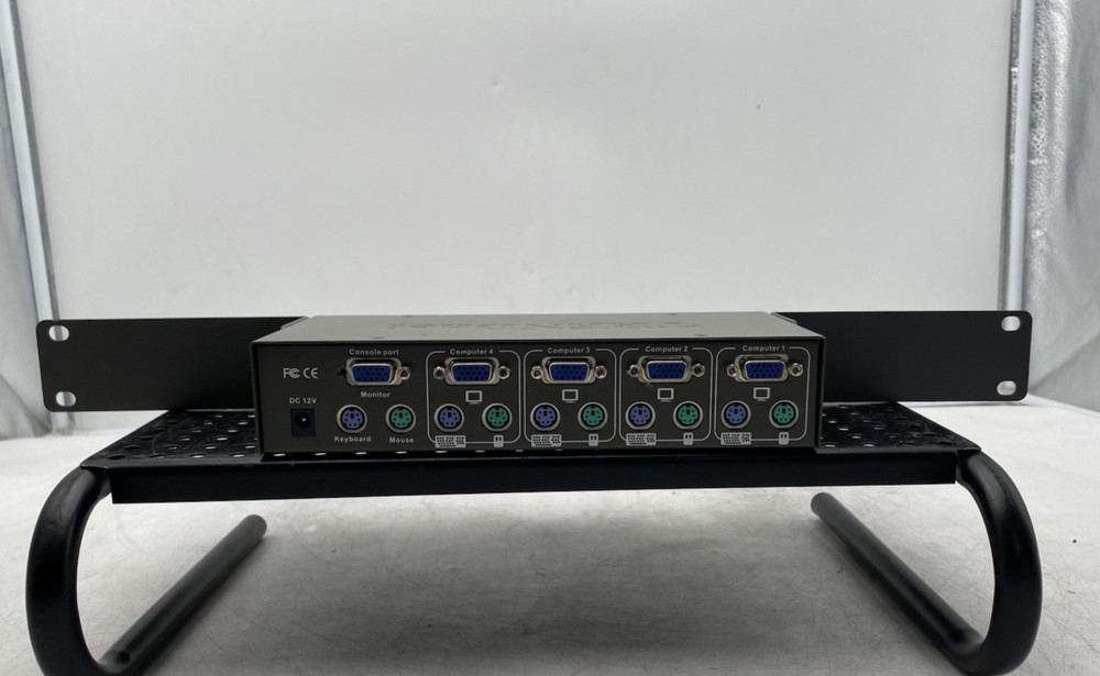 TRENDnet 4-Port PS2 Rack Mount KVM Switch Model: TK-401R