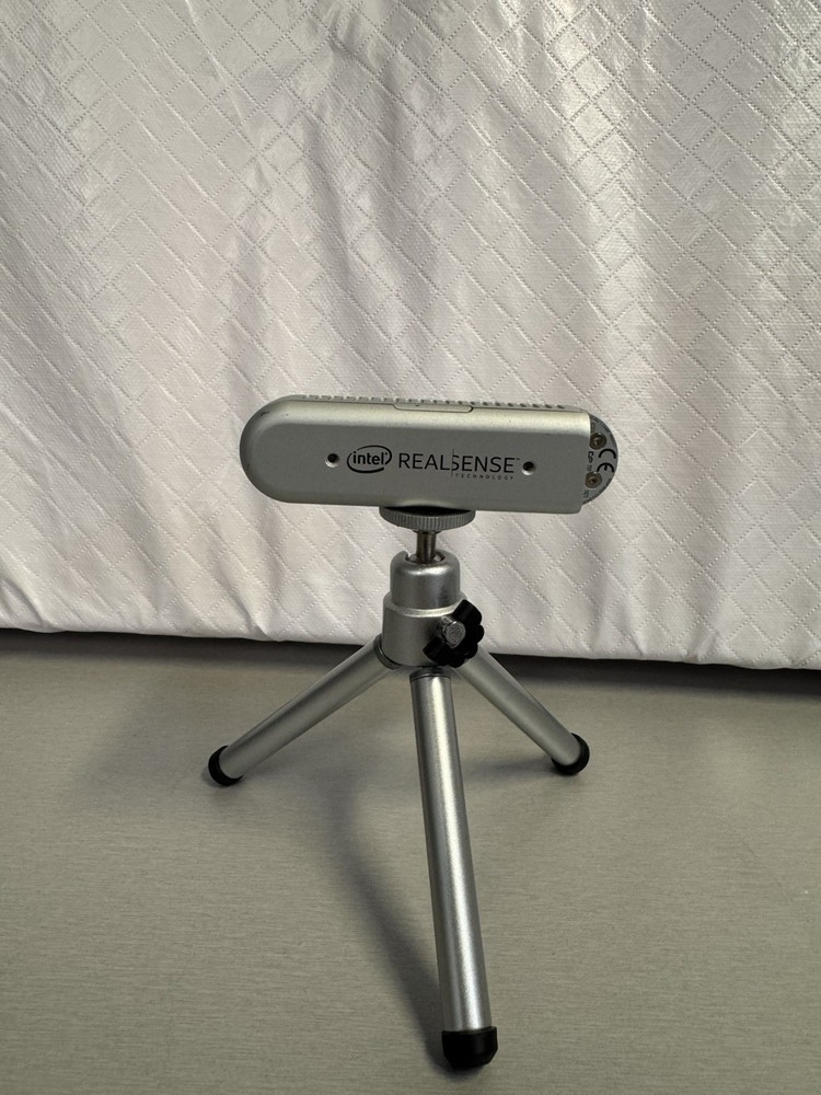 Intel D435 3D Depth Camera Structured Light USB Interface with Tripod No Cable