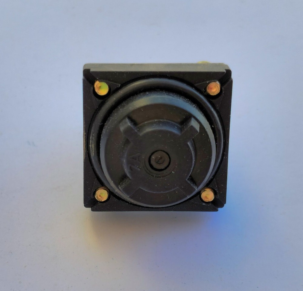 TELEMECANIQUE POSITION SWITCH - ZCK D 01