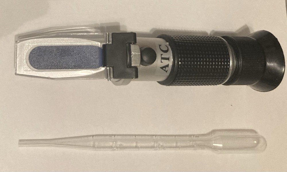 Portable Refractometer with Protective Case