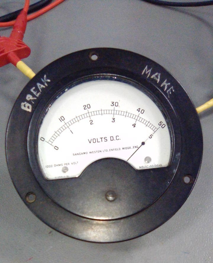 Dual Range Moving Coil Meter 50 /5VDC 89mm BLACK BAKELITE
