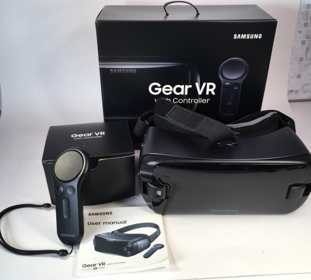 Samsung Galaxy Gear VR Oculus Sm r324 With Controller & Manual Open Box
