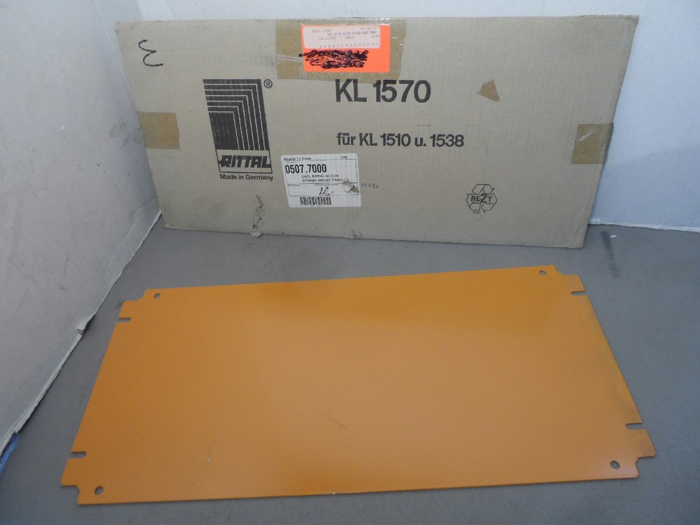 Rittal KL1570 Panel Mount 0507.7000 275 X 585 New